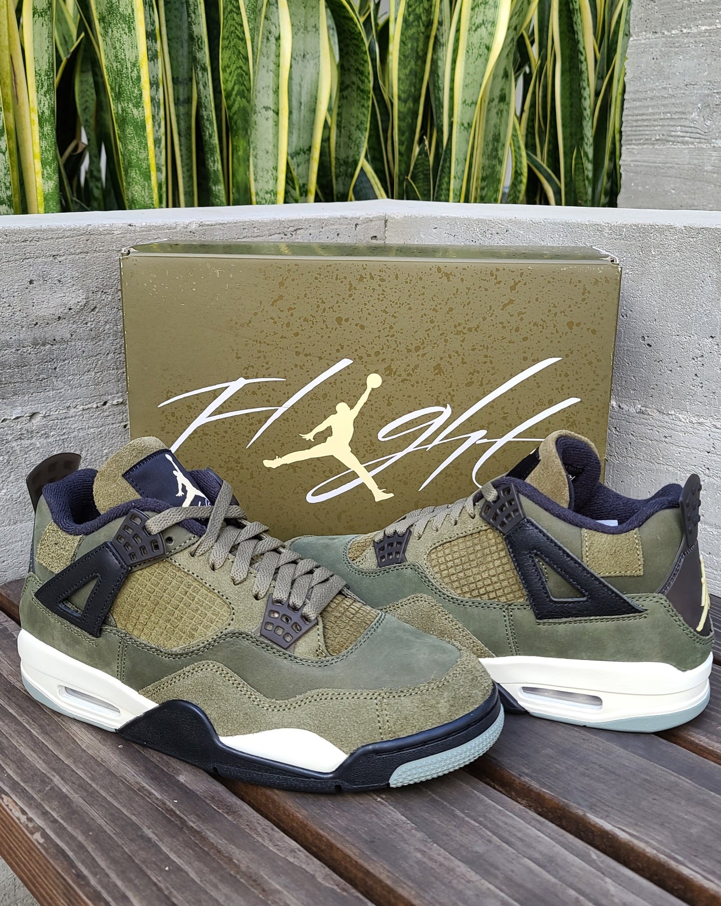 Air Jordan 4 Retro SE 'Craft Olive'