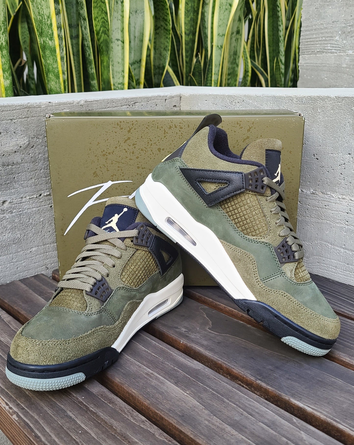 Air Jordan 4 Retro SE 'Craft Olive'