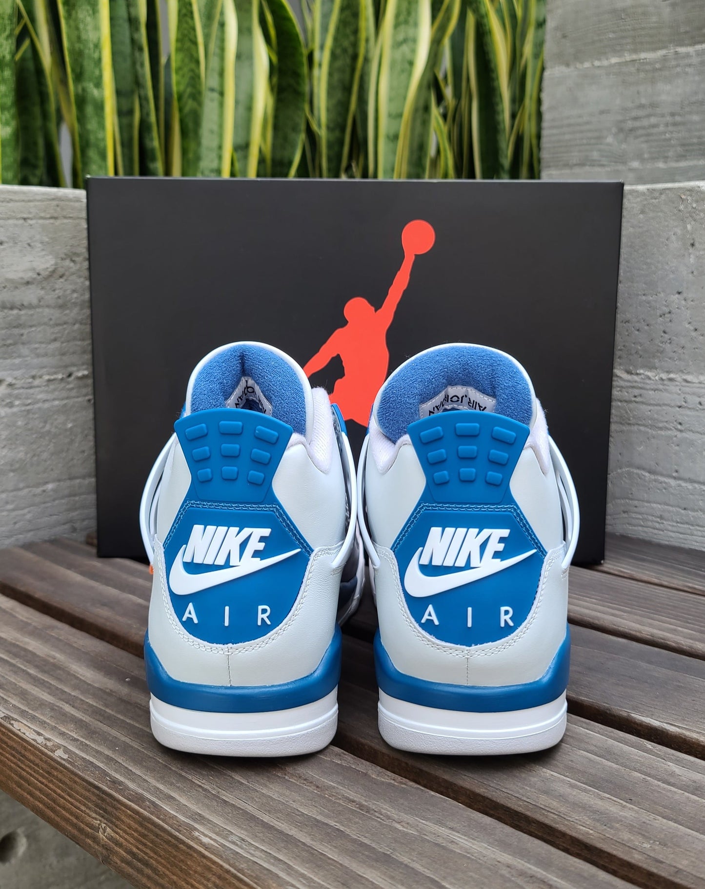 Air Jordan 4 Retro 'Military Blue'